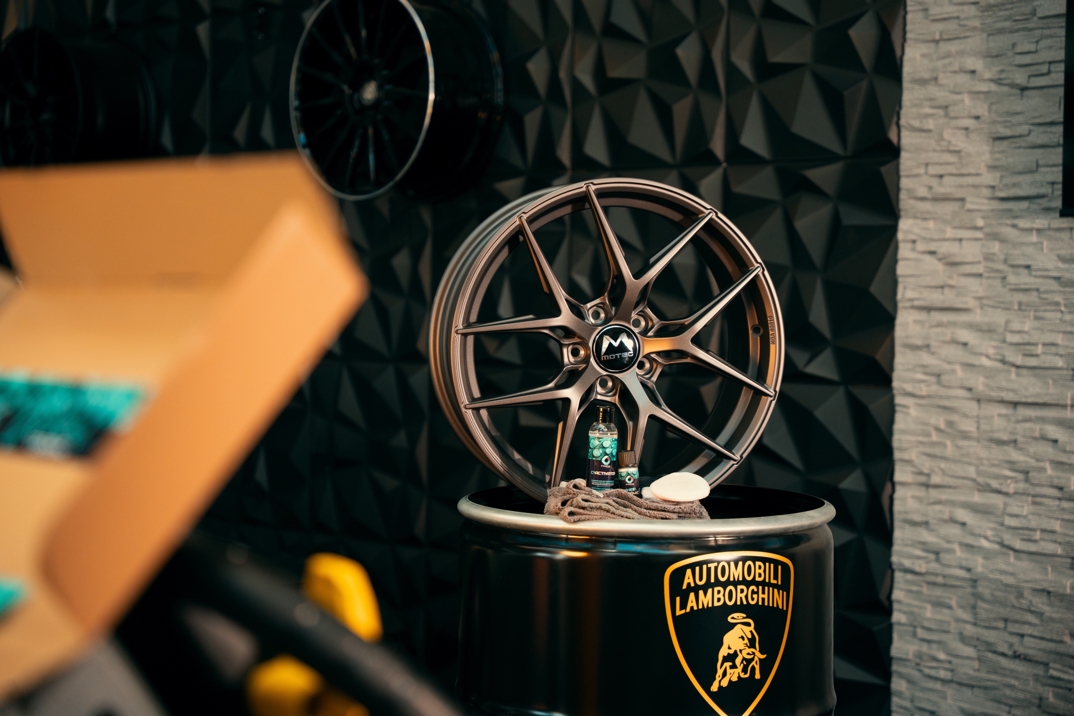 C² Wheel Ceramic Stage 1 — Deep pore decontamination of BC Forged performance wheels before ceramic bonding